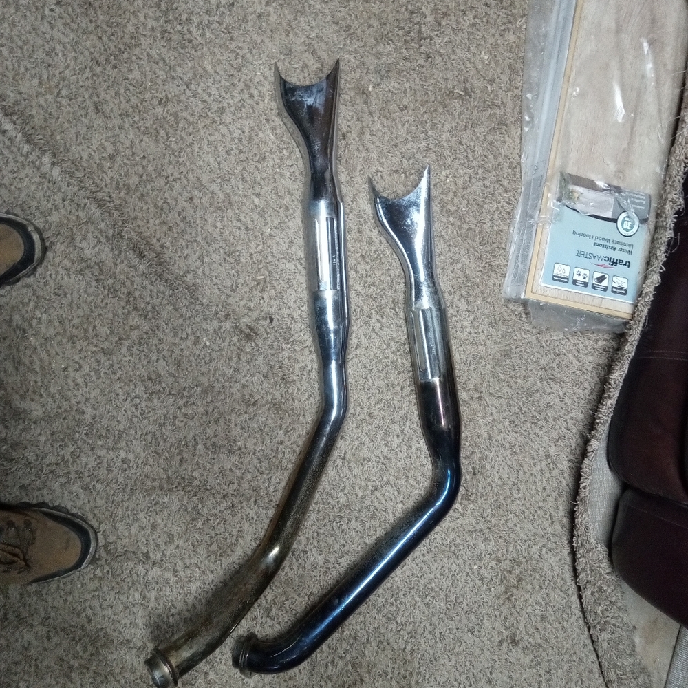Fishtails pipes with shotguns